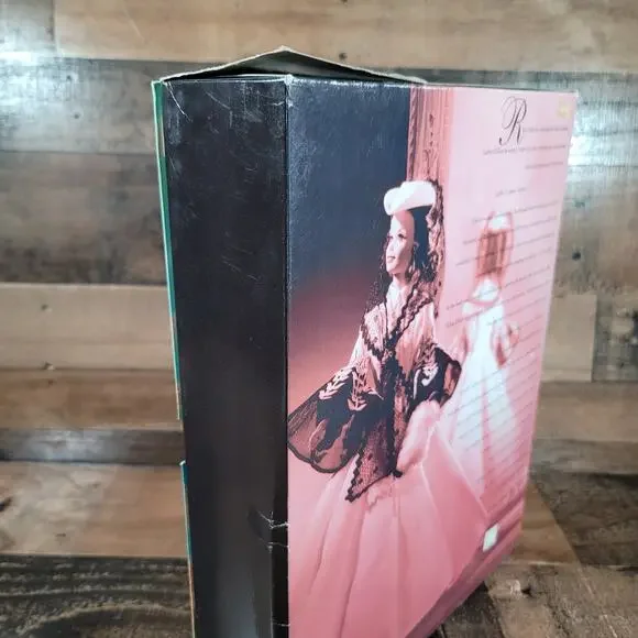 Barbie as Scarlett O’Hara 1994 Hollywood Legends Black N White Dress - Picture 7 of 8